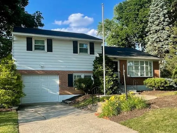 1001 Debbie Ln, Allentown, PA 18103