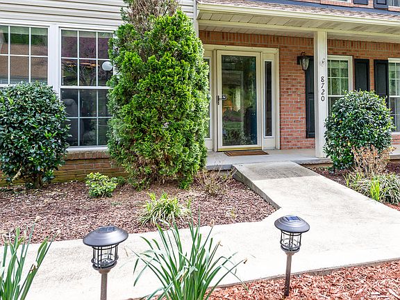 2nd image of 8720 Brucewood Ln