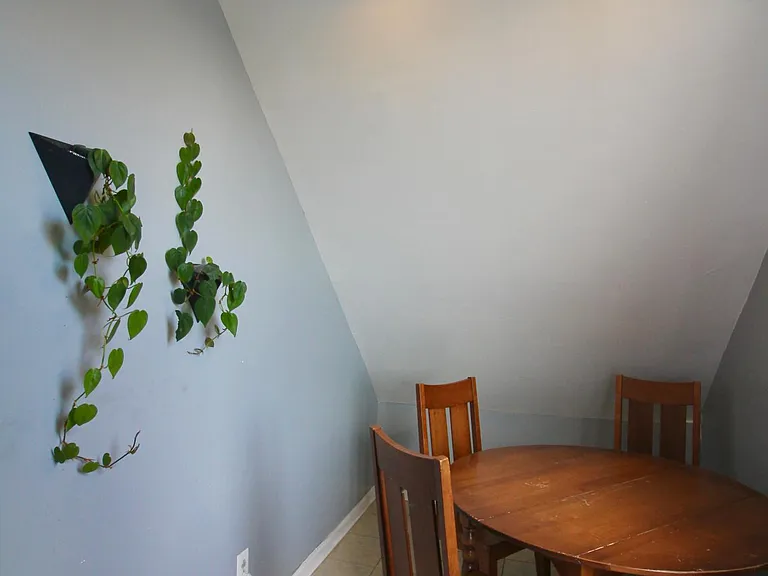 2927 N Lawndale Ave #3 — Photo 6