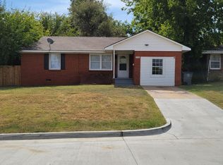 1206 NW Carroll Dr, Lawton, OK 73507
