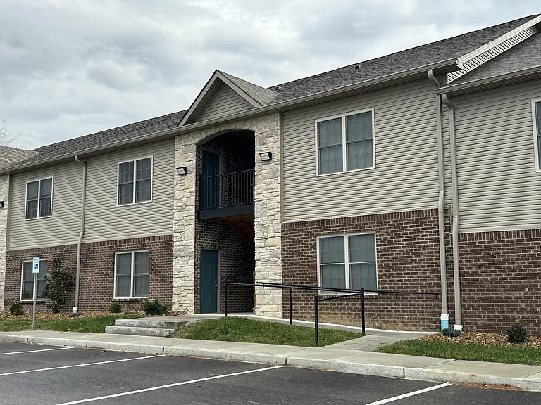 Fountain Brook Apartments — Photo 12