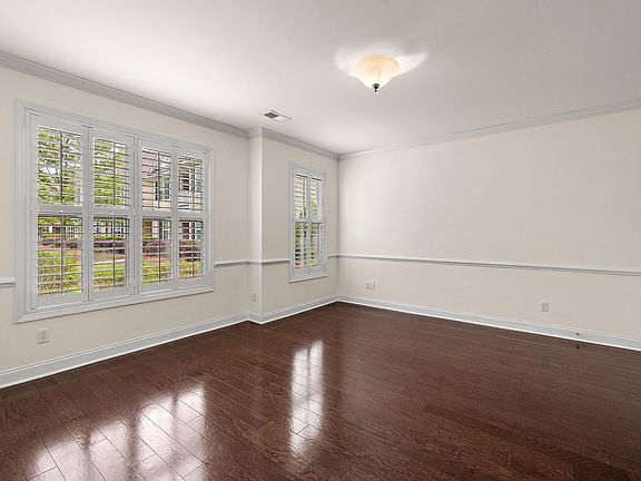 3rd image of 2040 Promenade Ct