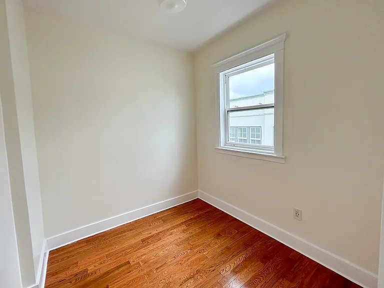 4440 Burns Ave #17 — Photo 8