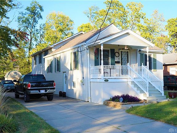 3rd image of 4850 Prospect Ave