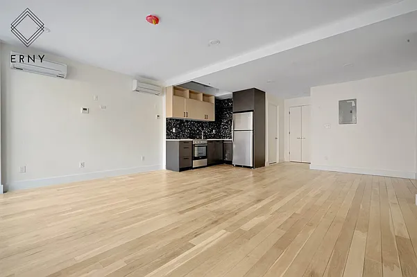 Rented by Pinn Realty | media 7
