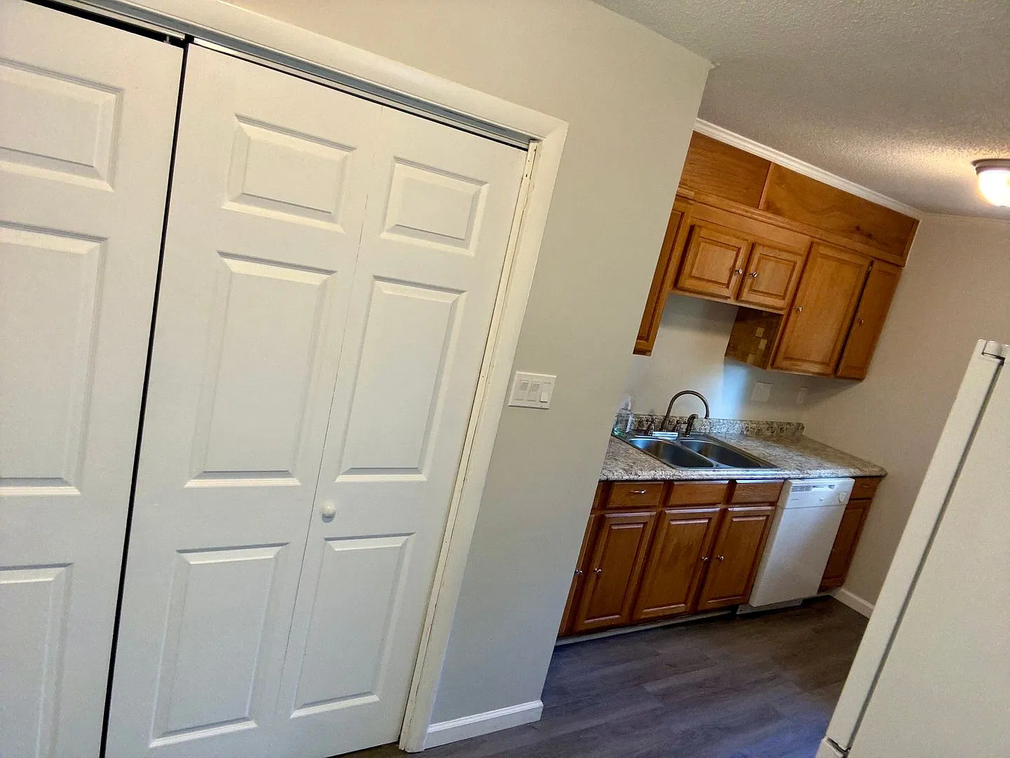 3 Bedroom, 2 Bath in Jack Britt School District — Photo 3
