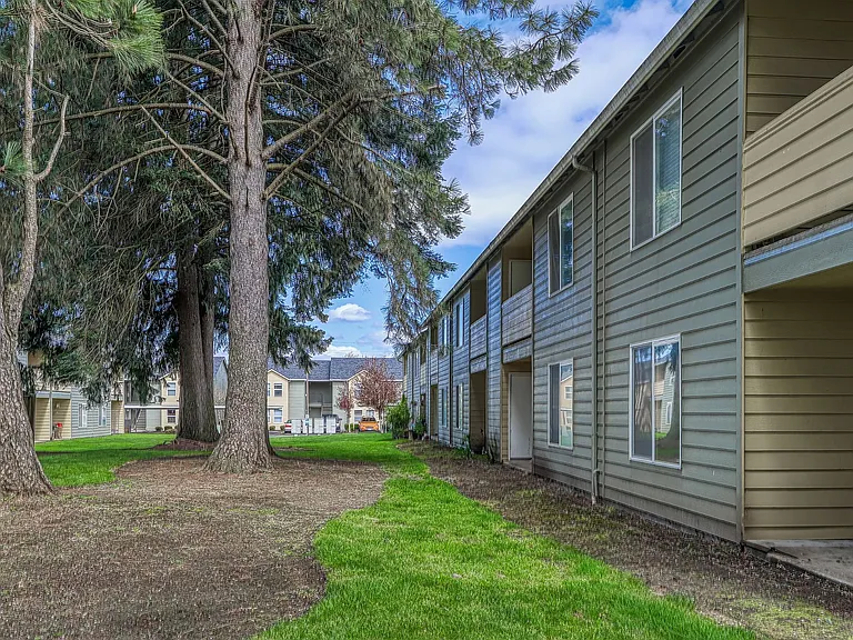 Heritage Park Apartments — Photo 8