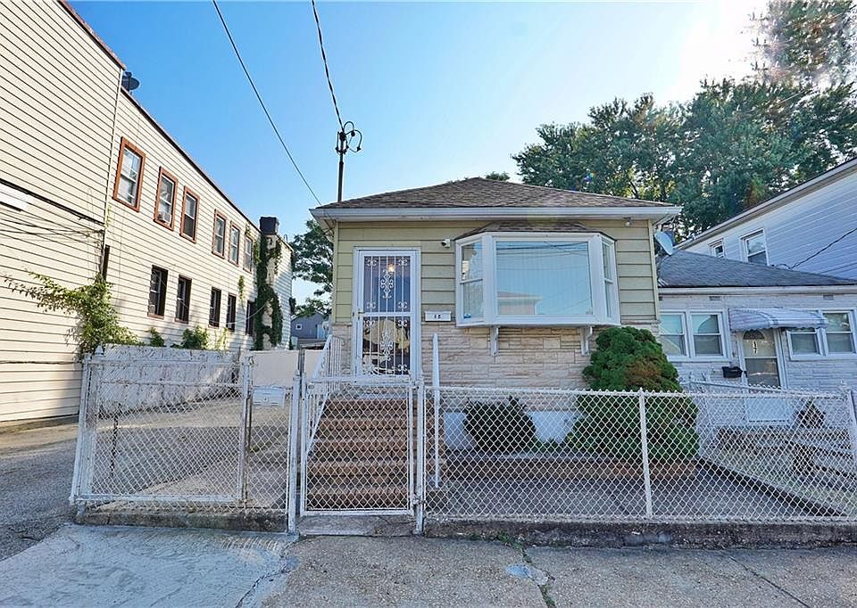 1st image of 15 Andrews St