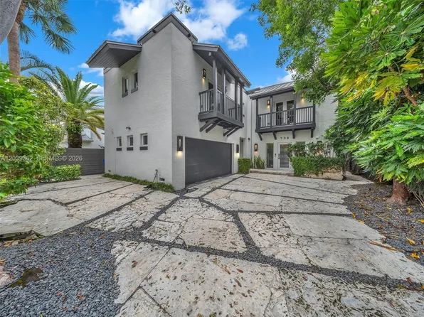 736 NE 17th Way, Fort Lauderdale, FL 33304