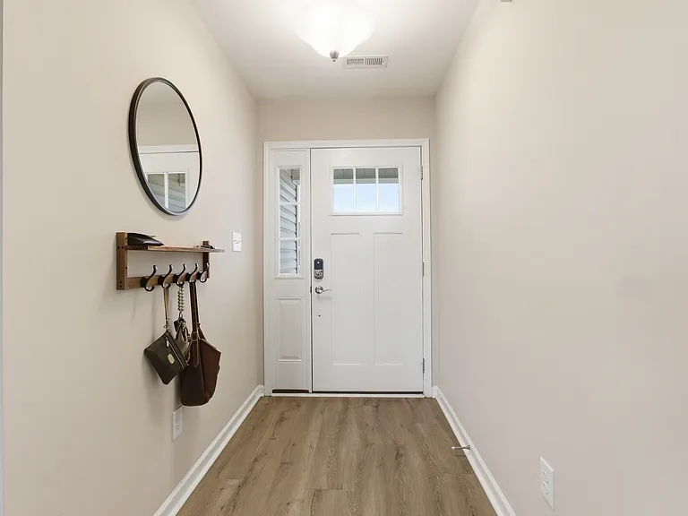 200 Grist Mill Dr — Photo 3