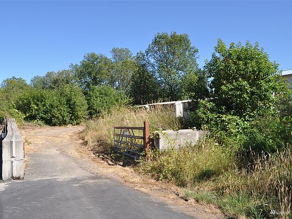 2nd image of 1197 Lincoln Avenue SE