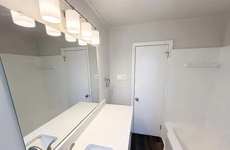 1413 Crestfield Dr — Photo 4