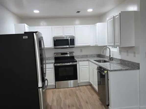 104 Hazel Dr, Hague, VA 22469