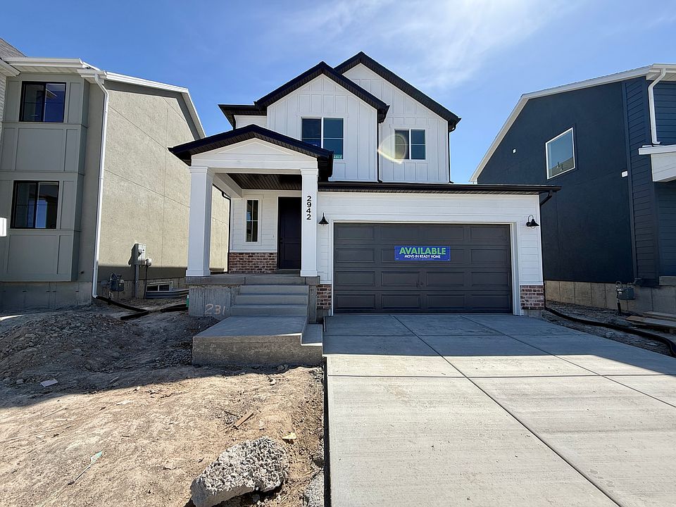 1st image of 2942 N Aberdeen Dr