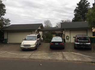 10140 SW Crystal St, Beaverton, OR 97008