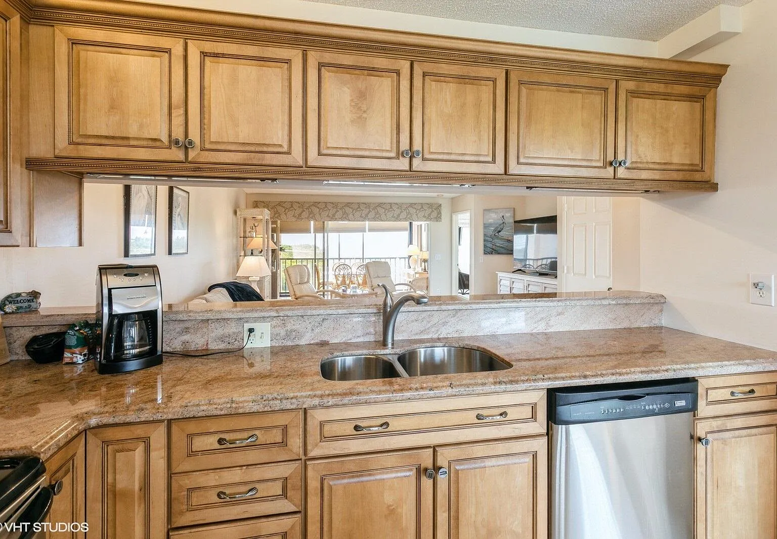2 bed, 2.0 bath, 1250 sqft, $3,500 — Photo 4