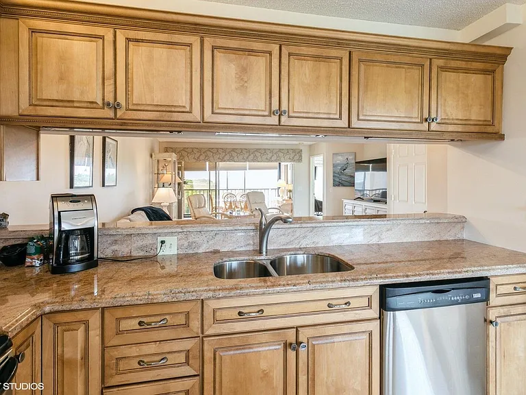 275 Palm Ave #B403 — Photo 4