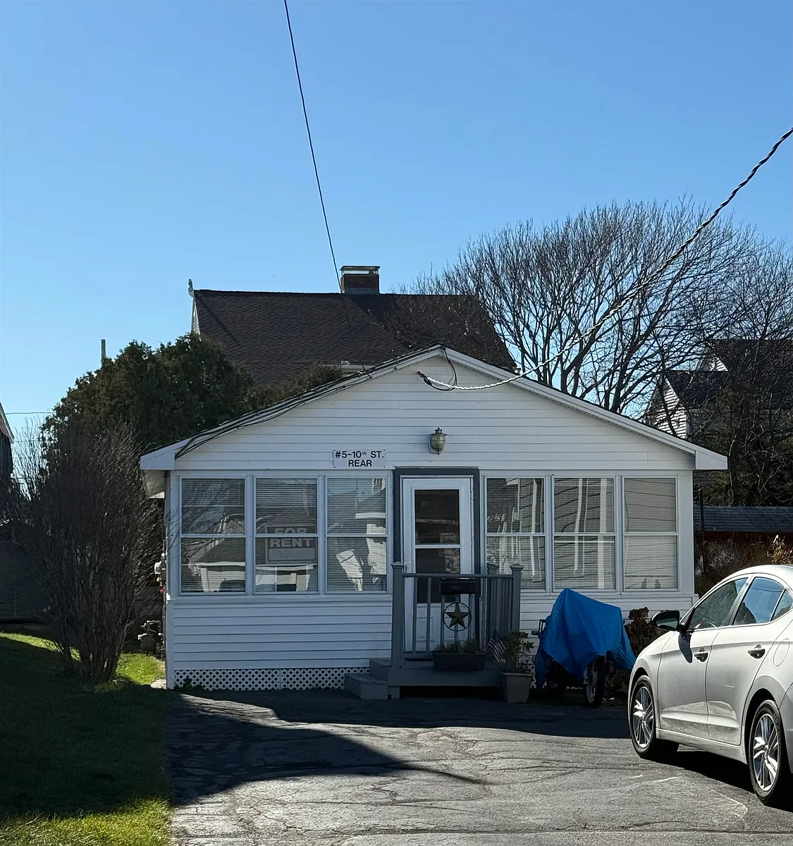 Photo 2 of 31 - 5 10th St #REAR - Hampton, NH Building Photo - 5 10th St #REAR