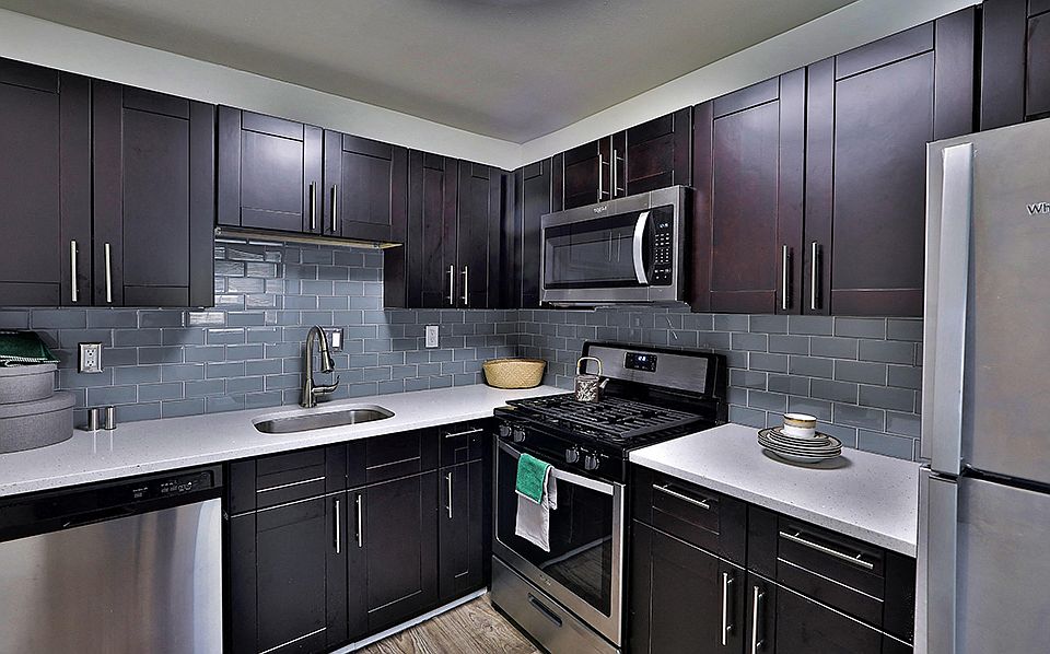 Willow Run at Mark Center Apartment Homes Apartment Rentals