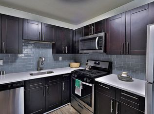 935 N Van Dorn St #5345-200, Alexandria, VA 22304