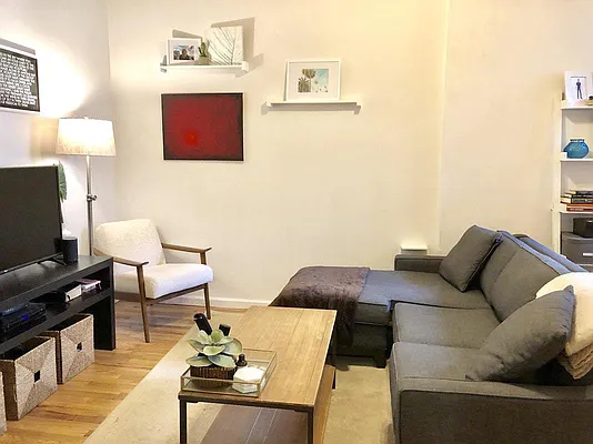 Rented by Bold New York | media 11