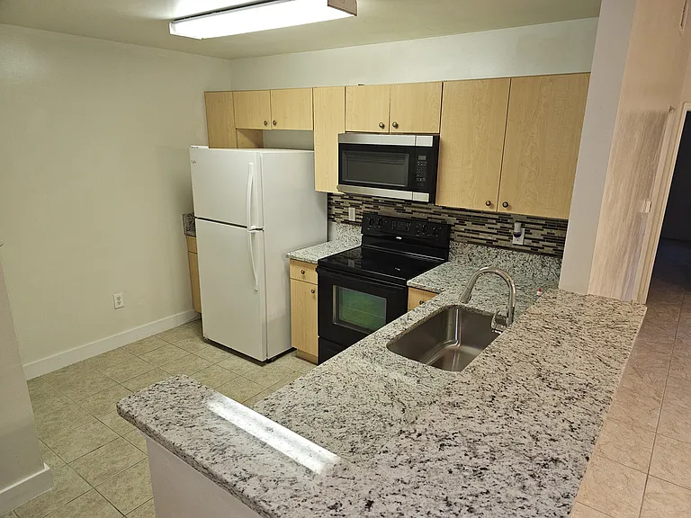 4104 Bellasol Cir #1312 — Photo 35