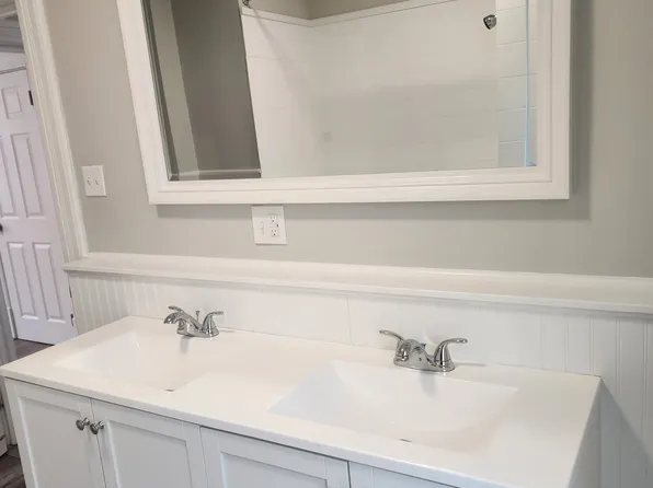 235 5th Ave, Troy, NY 12180