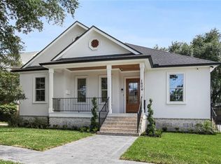 1604 Charlton Dr, New Orleans, LA 70122