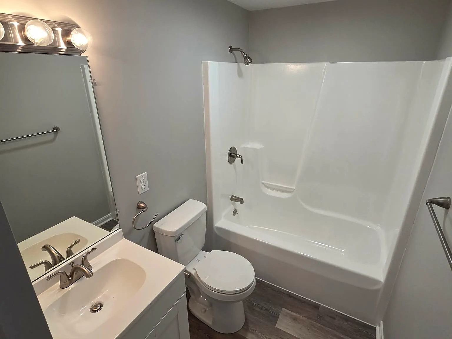 2 bed, $1,250 — Photo 4