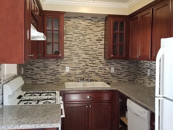 2nd image of 610 W Route 66 APT 8