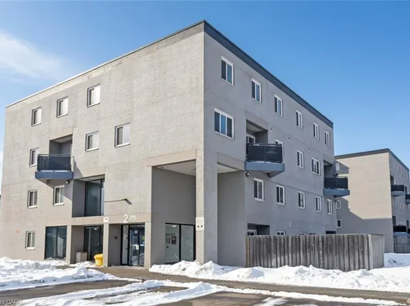 2001 Bonnymede Dr #119, Mississauga, ON L5J 4H8