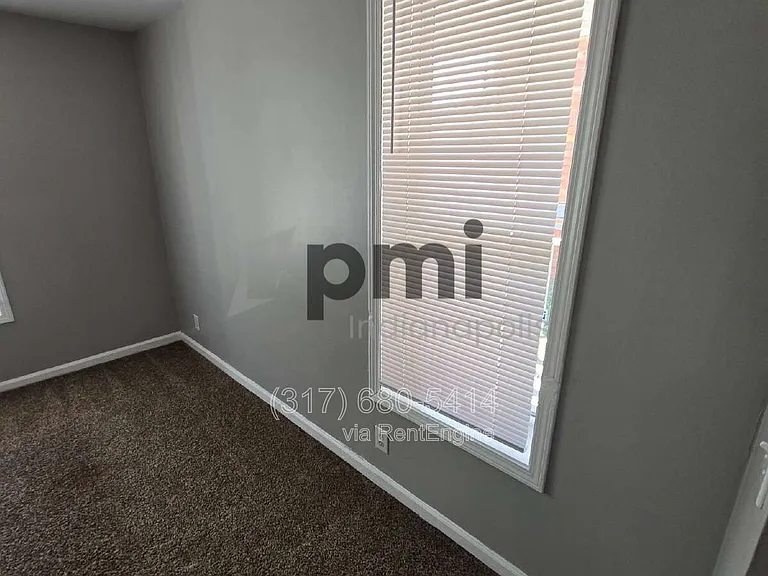 153 S Cypress Ave — Photo 28