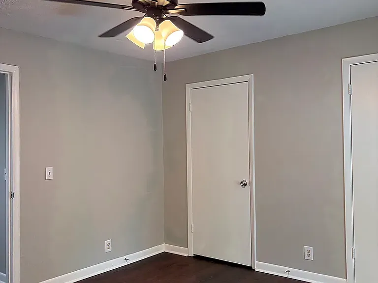2835 Georgia Ave — Photo 12