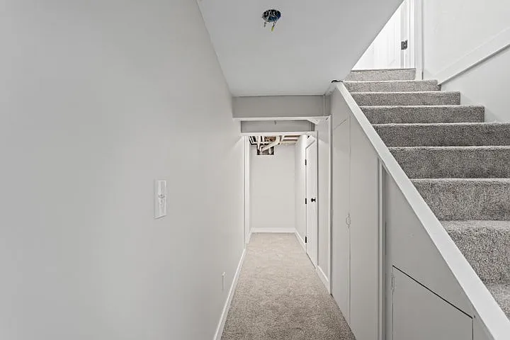 3276 Lombard St SW — Photo 20