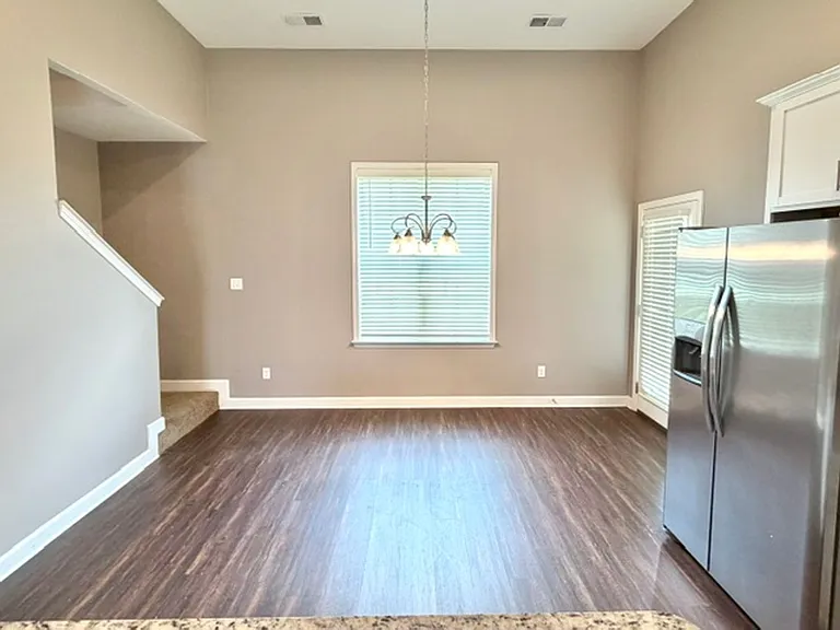35 Birkdale Dr — Photo 5
