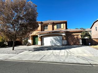 14820 Coachman Rd, Victorville, CA 92394