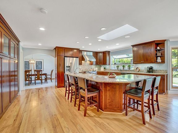 4th image of 1027 Shadow Brook Dr