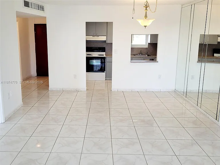1700 NE 191st St #402 — Photo 9