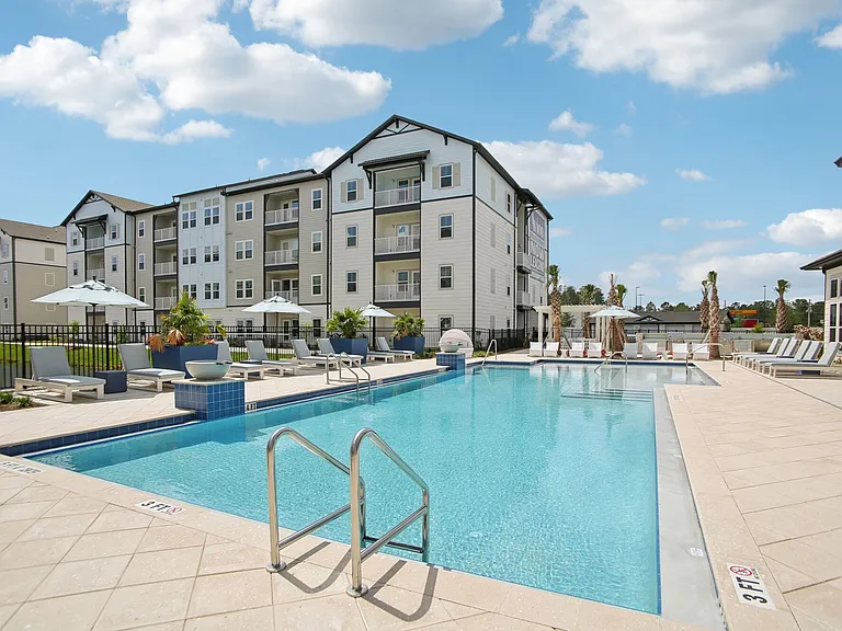 Avion Apartments — Photo 46