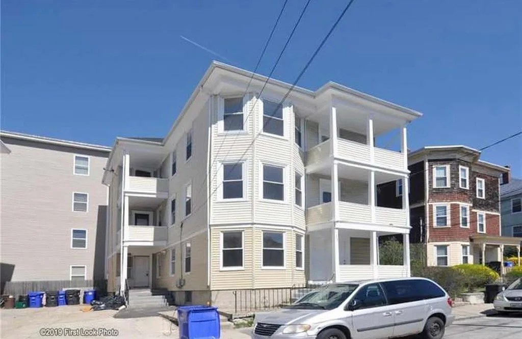 179 Valley St — Photo 1