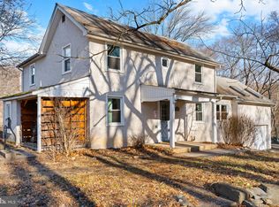 1101 Magazine Rd, Green Lane, PA 18054