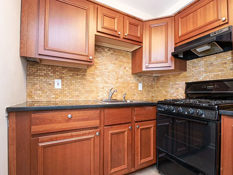 424 W Jefferson St #1 — Photo 6