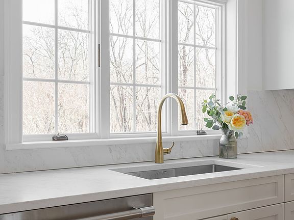 4th image of 71 Franklin St