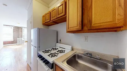 Rented by Bond New York