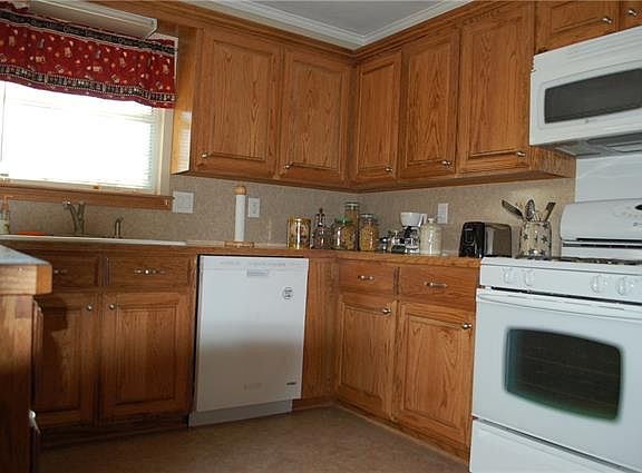 5th image of 1050 County Road 495