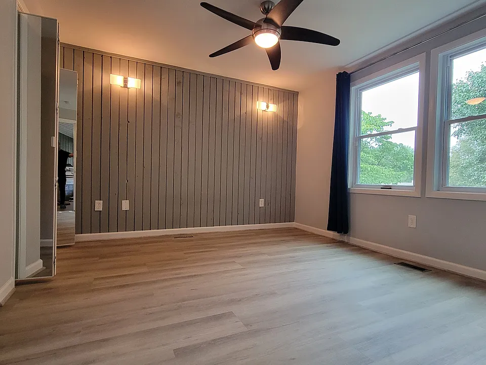 205 Magnolia Ct