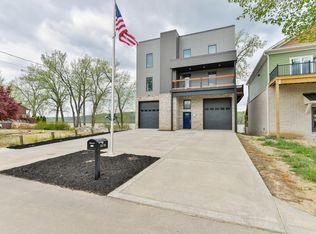 1218 Riverside Dr, Prospect, KY 40059