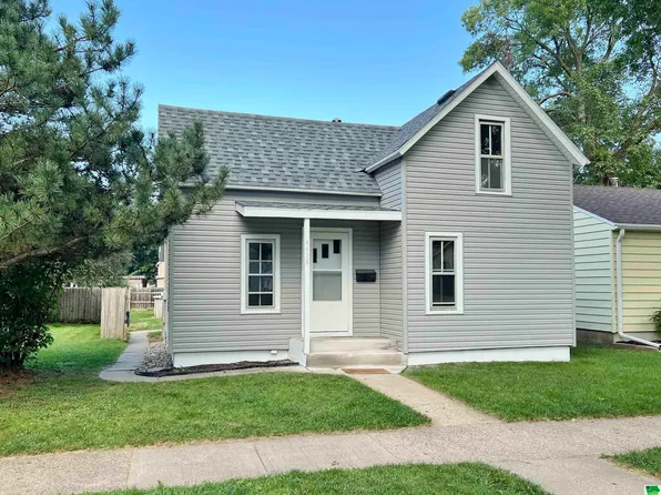 4418 Polk St, Sioux City, IA 51108