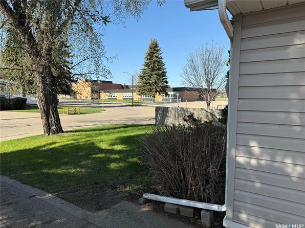 1150 Francis STREET, Moose Jaw, SK S6H 3B7