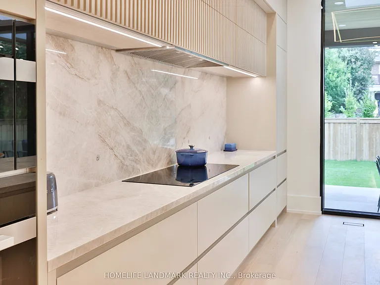 12 Bernice Ave — Photo 29